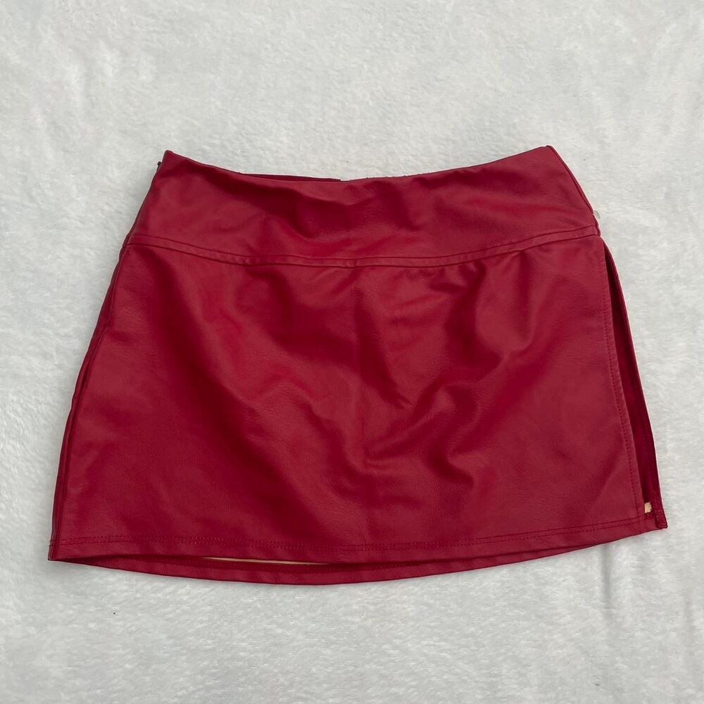 Lucy in the Sky Mini Skirt Women's S High Slit Short Baddie Fall Pinterest Red